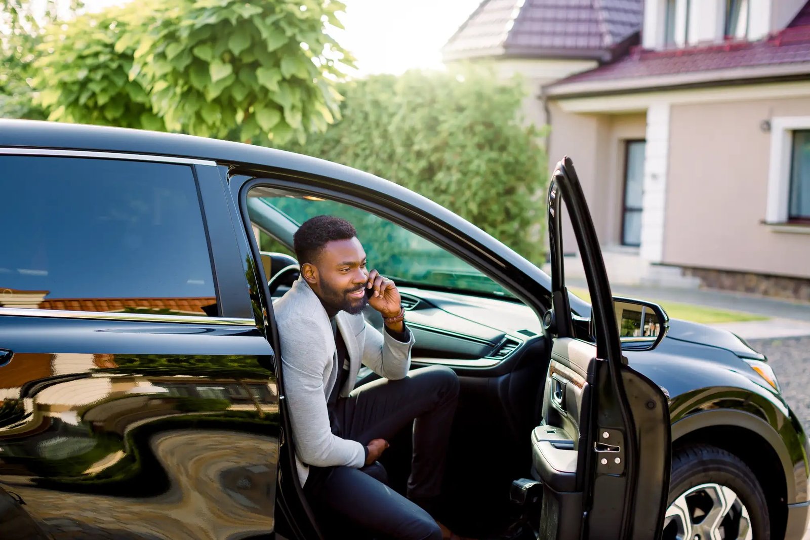 Premium Car Rental With Driver Riyadh Services